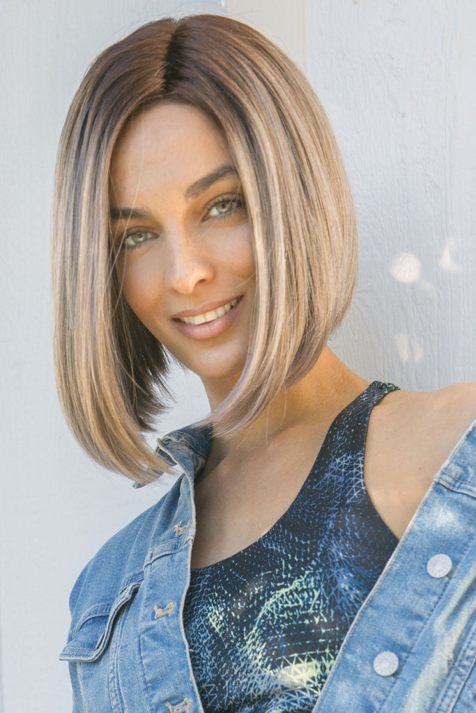 Model wearing the Amore wig Ori #2579 1.