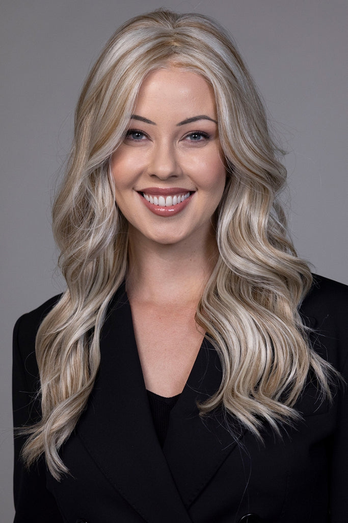 Woman wearing Priestly by Belle Tress in the color Cream Soda Blonde.