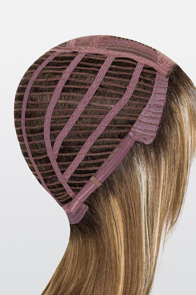 Side cap construction showing the open wefted back.