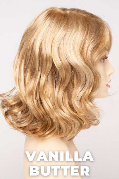Color Swatch Vanilla Butter for Envy wig Brittaney. Golden blonde base with pale blonde and honey blonde highlights.
