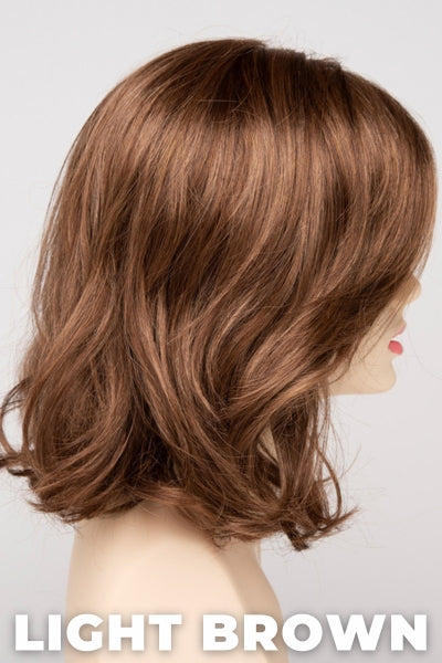 Color Swatch Light Brown for Envy wig Chloe. Light brown base with warm golden undertones and reddish brown highlights.