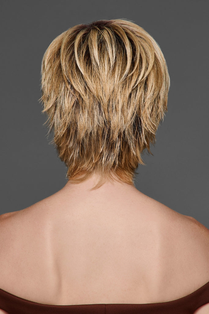 Model styling Demure Do in the color SS Golden Wheat.