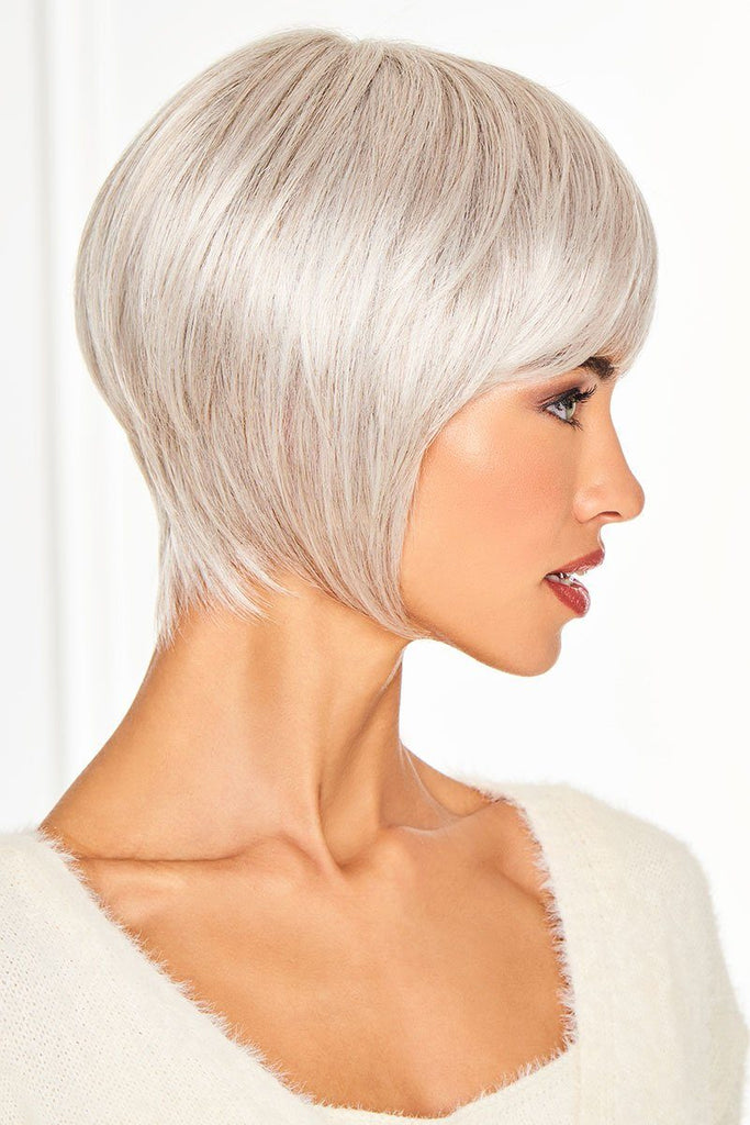 Model wearing Gabor wig Cameo Cut 3.