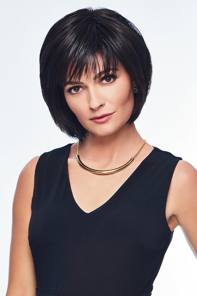 Front photo of this heat friendly synthetic wig. 