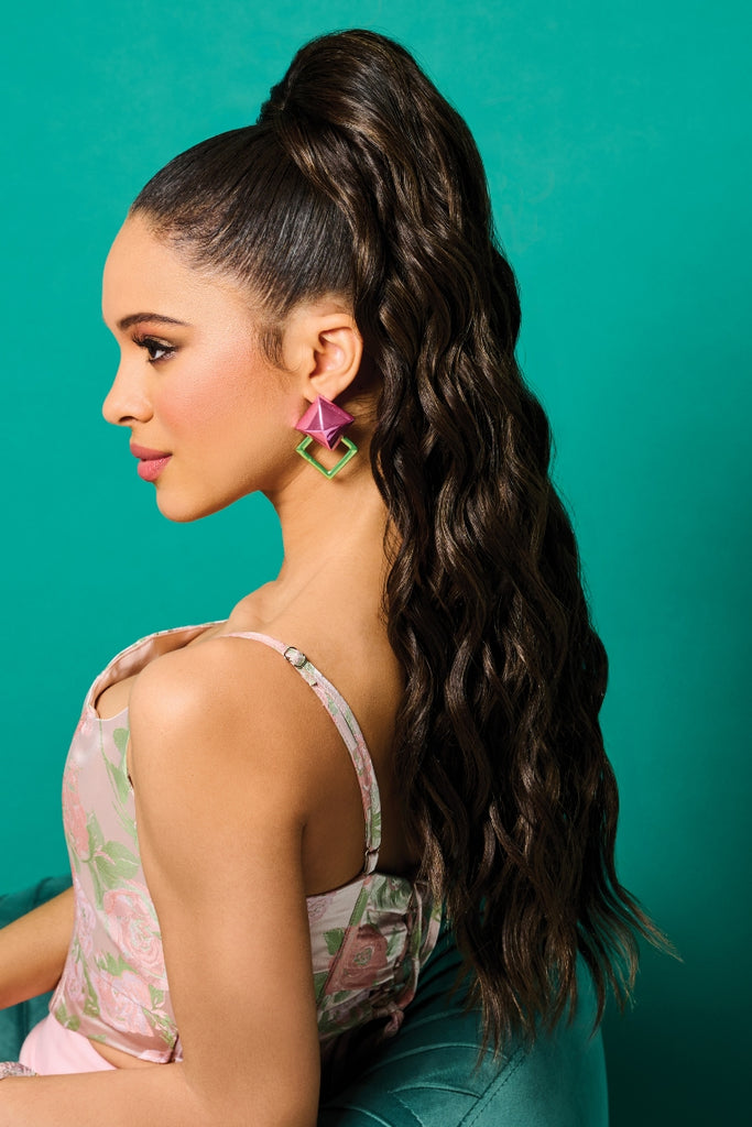 Side view of the long wavy pony by Kim Kimble.