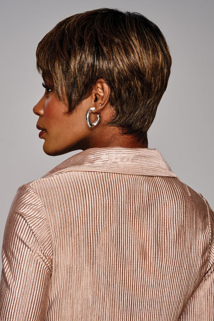 Side view of Nia by Kim Kimble.