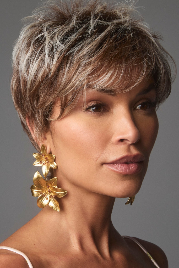 Woman wearing Rin by Noriko in the color Snowy Umber-R