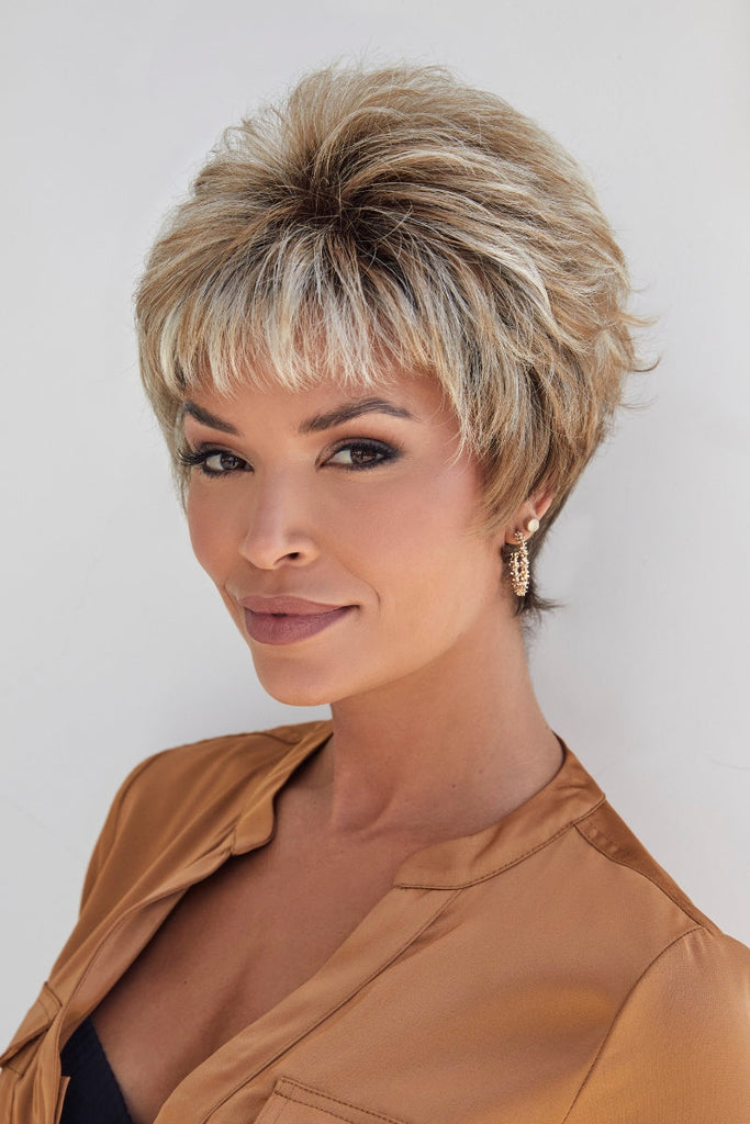 Model styling Drew by Noriko in the color Nutmeg-F.