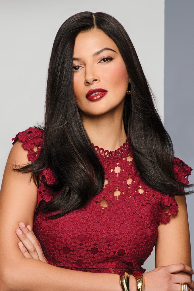 Woman wearing Unmatched 18" in the color Off Black.